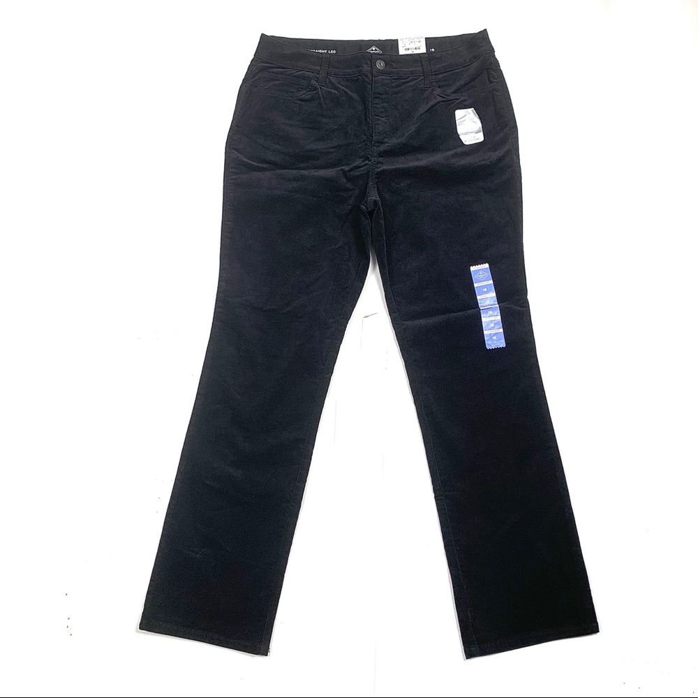 NWT Black Corduroy Easy Fit Straight Leg Mid Rise St. John’s Bay, 16.